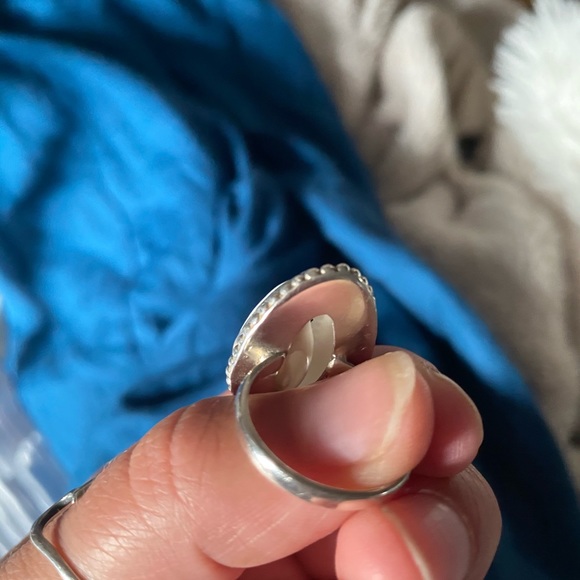 Cowrie ring ! - Picture 4 of 4